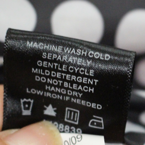 Isaac Mizrahi , Hot pink trench rain coat with Polka Dot Lining - Picture 11 of 13